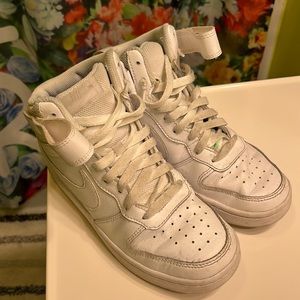 Nike size 5y Air Force 1 - size 5 (big boy) white, GUC